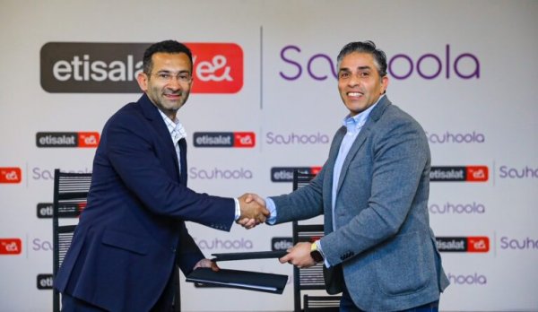 اتصالات مصر من e&توقع بروتوكول تعاون مع شركة “سهولة” لإتاحة خدمات تقسيط المشتريات