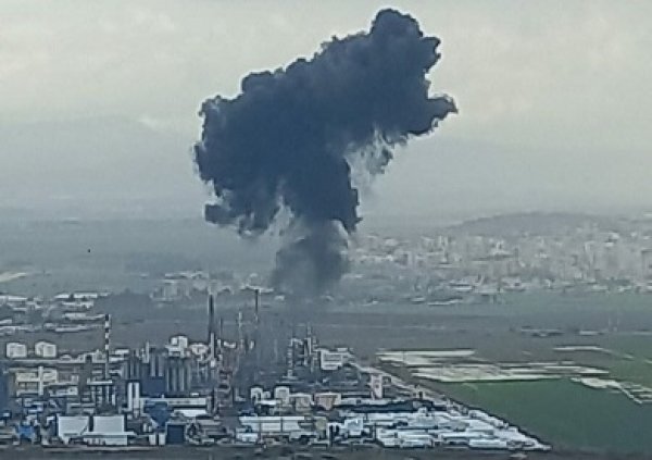 دوي انفجار قوي في خليج حيفا قرب مصافي تكرير النفط طباعة