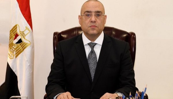 وزير الإسكان: تنفيذ حلول غير تقليدية لتصرفات مياه الأمطار بالقاهرة الجديدة