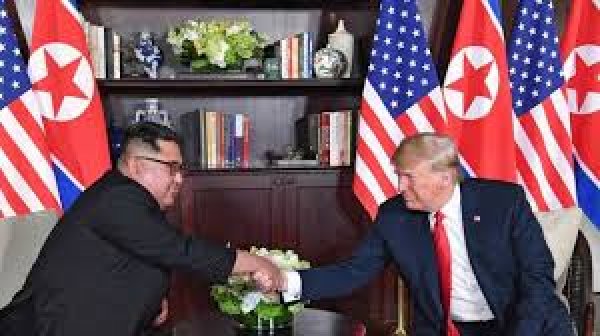 ترامب يلتقي بكيم ويعبر الحدود إلى كوريا الشمالية