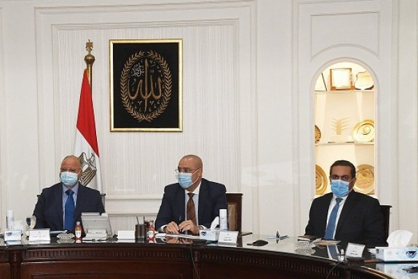 وزير الإسكان ومحافظ القاهرة يستعرضان المخطط الاستراتيجي العام لتطوير منطقة منشأة ناصر