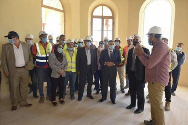 رئيسا قناة السويس والمقاولون العرب يتفقدان أعمال ترميم متحف الهيئة