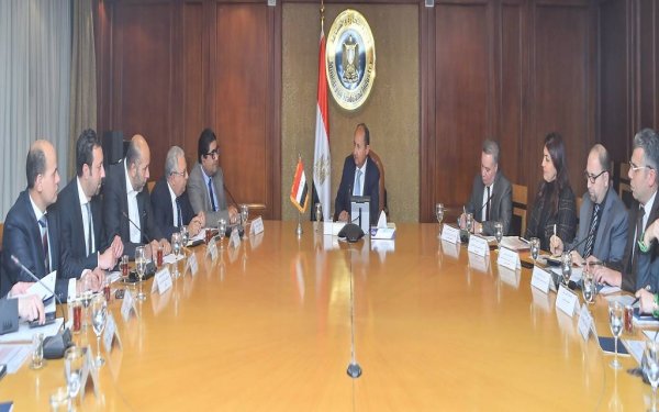 وزير: نسعى للاستفادة من التكنولوجيا اليابانية في تطوير الصناعة المصرية