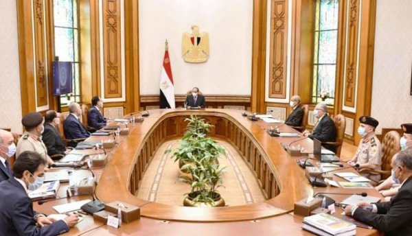  السيسي يستعرض الموقف التنفيذي لمشروع استصلاح الأراضي الزراعية بوسط وشمال سيناء