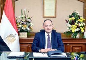 وزير التجارة والصناعة يبحث خطط هايدلبرج ماتيريالز مصر المتخصصة في تصنيع الأسمنت 