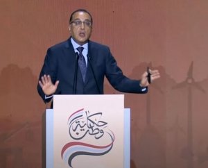 مصر تعتزم وقف استيراد المنتجات السولار والبنزين بداية من العام المقبل 