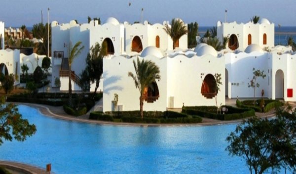 مصر للفنادق تدرس إقامة مشروع فندقي تجاري بمرسى علم