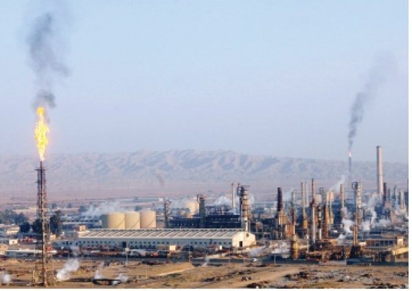 فيتش: الاستثمارات العالمية تعزز الرؤية المستقبلية لقطاع الغاز المصرى