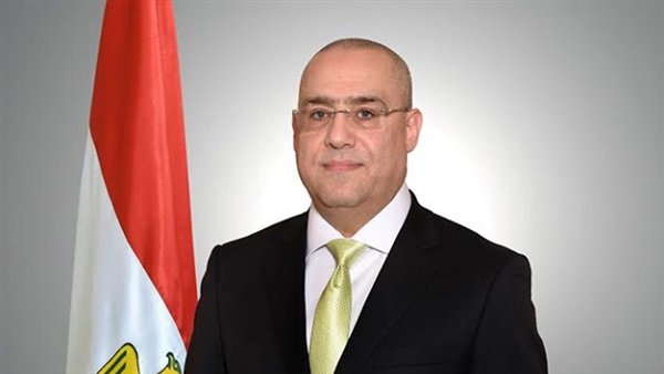 وزير الإسكان يستعرض تنفيذ مشروعات التطوير بمحافظة القاهرة