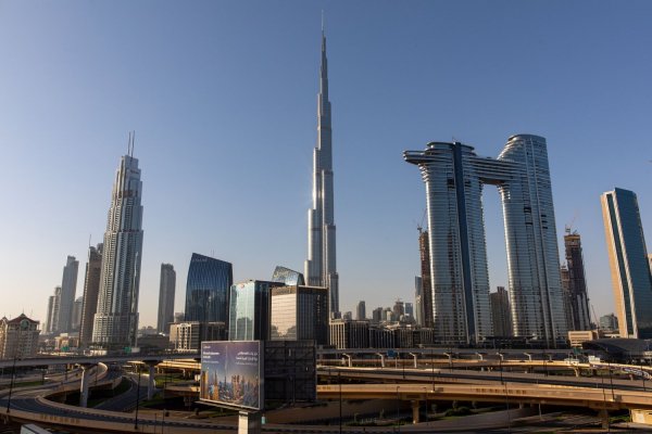 أطول برج في العالم يتصدر ارتفاعات أسعار العقارات في دبي