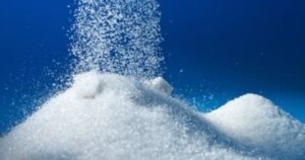 “السلع التموينية” تتعاقد على شراء 200 ألف طن سكر خام