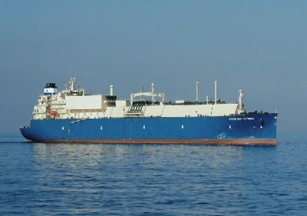 ميناء دمياط يستقبل ناقلة الغاز المسال «MARAN GAS KALYMNOS