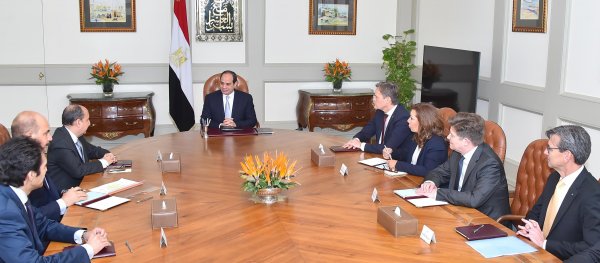 السيسي يؤكد انفتاح مصر للتعاون مع 