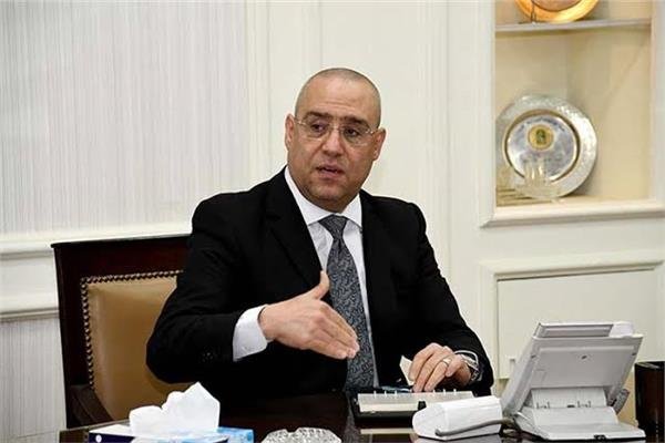 وزير الإسكان ومحافظ القاهرة يتابعان تسكين مشروع تطوير 