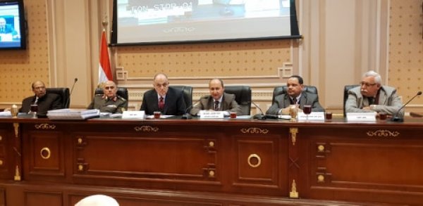 عمرو نصر يستعرض مع أعضاء لجنة المشروعات الصغيرة بمجلس النواب خطة عمل الوزارة لتنمية الصناعات الصغيرة والمتوسطة