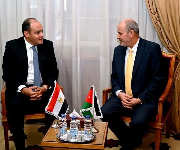 وزير التجارة والصناعة يلتقي نظيره الأردني لبحث سبل تنمية وتطوير العلاقات