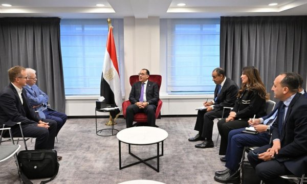  رئيس الوزراء: مباحثات لمد خطوط نقل كهرباء بحرية بين مصر ودول أوروبية