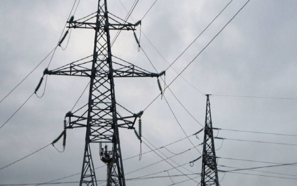 مصر تدرس تأجيل مشروعات كهرباء مخططة حتى عام 2027