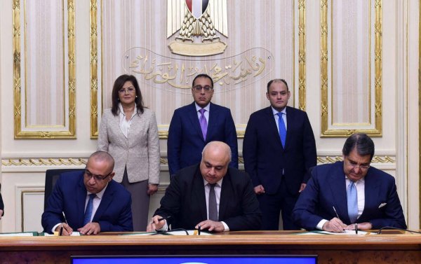 رئيس الوزراء يشهد توقيع اتفاق تعاون بشأن حجز وتخصيص وحدات مشروع «سكن لكل المصريين»