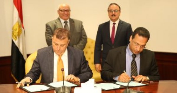  وزير الاتصالات يشهد توقيع بروتوكول لميكنة مستشفيات جامعة عين شمس 