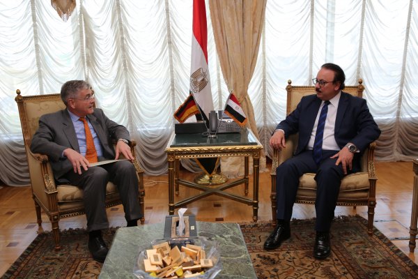 ياسر القاضي يستقبل سفير المانيا في مصر لبحث تعزيز التعاون المشترك بين البلدين
