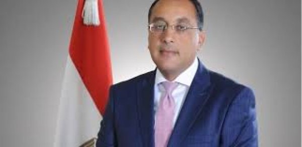 رئيس الوزراء يحث البنوك المصرية علي التوسع في فتح فروع لها بأفريقيا