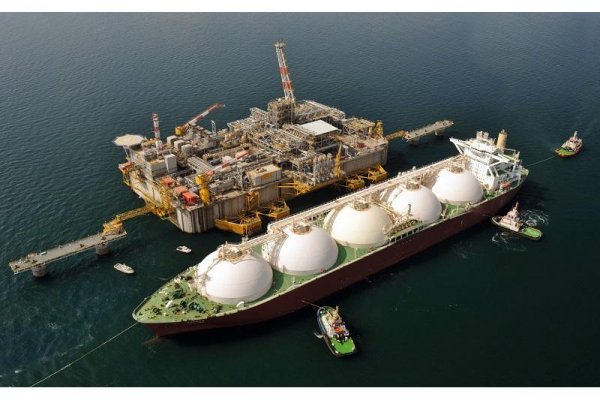 بلومبرج تتوقع وصول صادرات مصر من الغاز المسال لـ 8.2 مليون طن خلال 2022