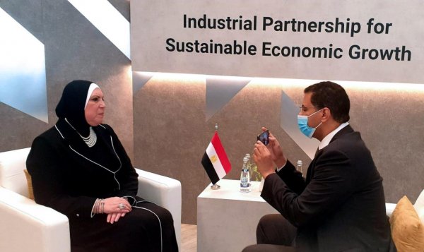 وزيرة التجارة والصناعة تجرى سلسلة لقاءات مكثفة مع وسائل الاعلام الامارتية والعربية