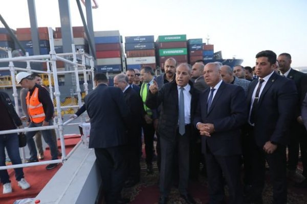وزير النقل يشهد استقبال السفينة CMA CGM THAMES  التابعة للخط الملاحى CMA CGM  