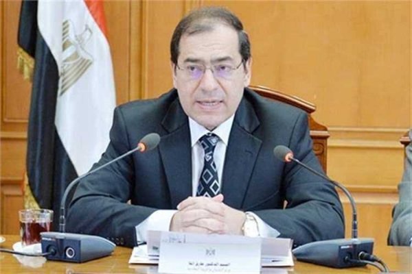 وزير البترول يبحث زيادة إنتاج شركة ميثانكس بمصر